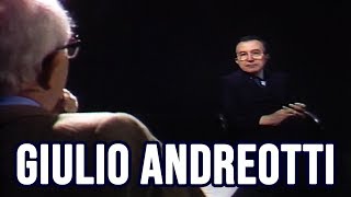 GIULIO ANDREOTTI intervistato da Enzo Biagi [upl. by Blanc308]