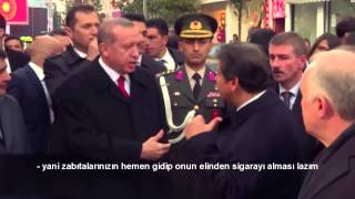 Tayyip Erdoğan Cumhurbaşkanı söylüyor Terbiyesiz herif hala sigara içmeye devam edi [upl. by Noicpesnoc]