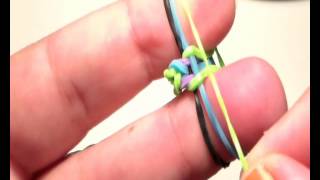 como hacer pulsera de gomas rainbow loom con los dedos muy facil ESPAÑA [upl. by Earle361]