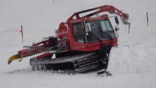 PistenBully 300 W Kandahar am Titlis [upl. by Aydin]