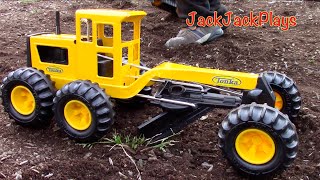 Construction Vehicles Pretend Play  Crane Truck Backhoe Grader Toys at the Beach  JackJackPlays [upl. by Cutlerr]