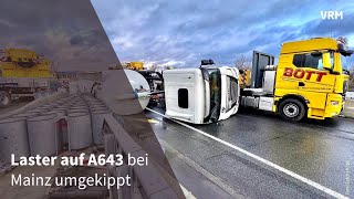 Laster kippt auf A643 bei Mainz um [upl. by Wyn]