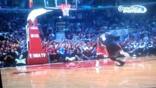 Kirk Hinrich good hard foul on LeBron James [upl. by Seen]