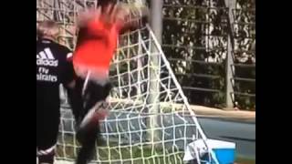 Keylor Navas vs Iker Casillas – entrenamiento [upl. by Tarazi]