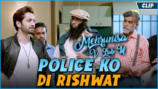 Police Ko Di Rishwat  Danish Taimoor  Mehrunisa V Lub U  Farid Nawaz Production  Clip [upl. by Perot]