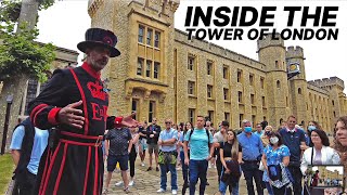 A guided tour with the Tower of Londons Yeoman Warder also known as quotBeefeaterquot 🏰🇬🇧 [upl. by Hakeber775]