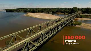 TOURISME  La Loire à vélo en Anjou vue du ciel [upl. by Oleg952]