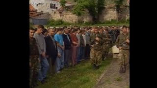 MOSTAR 1995  DŽENAZA NA PLATOU ISPRED NARODNOG POZORIŠTA I UKOP NA ŠEHITLUCIMA [upl. by Vijar]