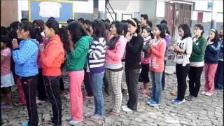 Tibetisches MorgenGebet Tibetan Morning Prayer in Snowland Ranag School Nepal [upl. by Nessnaj]