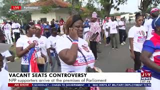 Vacant Seat Controversy NPP supporters arrive at the premises of Parliament [upl. by Fujio]