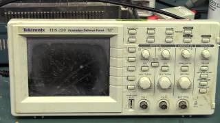 EEVblog 690  TDS220 Oscilloscope Autopsy [upl. by Haskins]