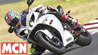 MCN Roadtest 2009 Yamaha R1 tested [upl. by Maffa]