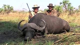 Chasse Mozambique quotBufflequot Grupo Safaris [upl. by Fleischer]