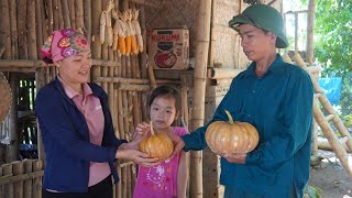 Kind man comes to help us Single Mother Sell Chickens to two traders [upl. by Ocsirf]