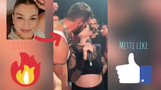 EMMA MARRONE BACIA UN FAN NELLA FOLLA DURANTE UN SUO CONCERTO [upl. by Lleynad]