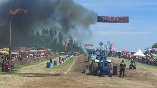 Ausschnitt aus dem Tractor pulling Zimmerwald [upl. by Gnov]