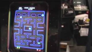 MultiGame Arcade Machine in Play PacMan and Frogger [upl. by Dedric673]