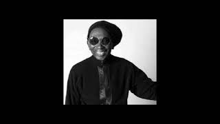 Thomas Mapfumo  Tora Mwana Asina Baba [upl. by Sanfred]