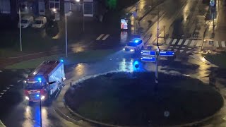 Politie eenheden tankauto hoogwerker en watertankwagen VelsenZuid met spoed naar een dakbrand [upl. by Acirretahs]