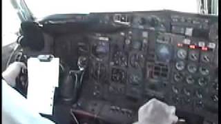 TWA B 727 LANDING AT STL COCKPIT VIEW [upl. by Mariquilla664]