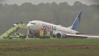 Boeing 737 MAX 8 rolls off runway after landing in Texas [upl. by Sennahoj]