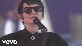 Roy Orbison  Oh Pretty Woman Live 1988 [upl. by Ihab]