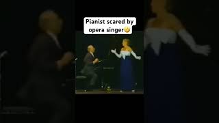 Pianist scared by opera singer🤣 pianomusic music pianistfunnymemes [upl. by Aggappera]