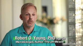 Dr Robert Young on the Importance of Juicing [upl. by Gaves]