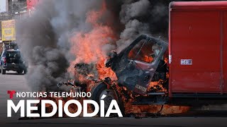 Disputa de Los Chapitos y Los Mayos sigue cubriendo de violencia a Culiacán  Noticias Telemundo [upl. by Brecher]