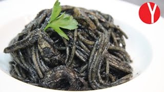 Espaguetis con Tinta de Sepia  Spaghetti al Nero di Seppia  YOCOMO Cocina Italiana [upl. by Dreher]