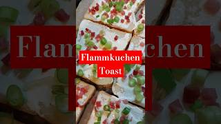 FLAMMKUCHEN TOAST  сметана лук ветчина  15 мин и готово [upl. by Sitrik355]