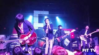 Palaye Royale  Dont Feel Quite Right LIVE [upl. by Yelrebmyk]