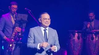 Gilberto Santa Rosa 1 Parte New Jersey 2023 La agarro bajando Un montón d estrellas Conteo regresivo [upl. by Emersen]