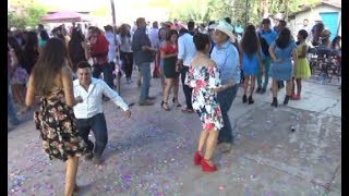 Esos Zapatitos rojos   movimiento de cintura   Los Conquistadores de la sierra Jr [upl. by Ahsinek229]