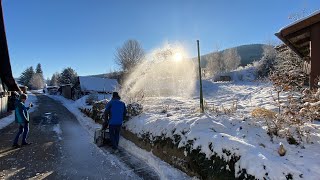 AKKU Schneefräse EGO SNT 2400 E im ersten Test [upl. by Aneerak]