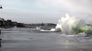 Grande marée SaintMalo 2012 Stormtide Sturmflut Marea [upl. by Bringhurst]