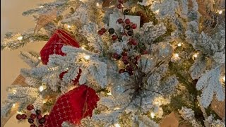 Elegant Holiday decor trends for 2024 diy christmas holiday trends decoration christmasdecor [upl. by Akemehs]