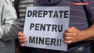 eBihoreanul  Peste 100 de foști mineri au protestat la Oradea împotriva recalculării pensiilor [upl. by Derrik556]