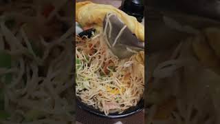 Egg roll omelette wala noddles lets try 😋youtubeshortsytshortsyummy😋 food [upl. by Nathaniel210]