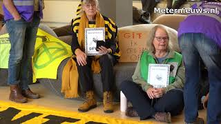 Extinction Rebellion in Drents provinciehuis Assen [upl. by Aratal]