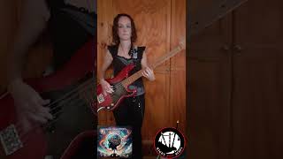 Atomic Wight Hot Pipes Blondie  Bass playthrough clip by Natalie Bransgrove atomic atomicbass [upl. by Htebzil]