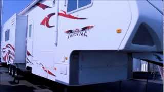 2008 Weekend Warrior Full Throttle 40 ft Toy Hauler [upl. by Yrehc]