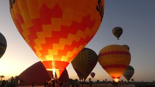 Survol de la vallée du Nil en montgolfière [upl. by Acacia425]