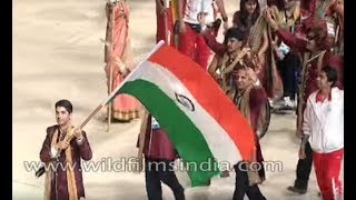 Abhinav Bindra carries the Indian National Flag at opening ceremony of Commonwealth Games 2010 [upl. by Htaek]