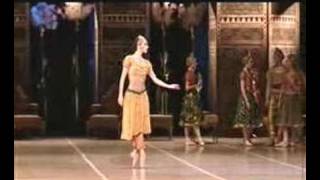 La Bayadère Isabelle Guérin [upl. by Yonah834]