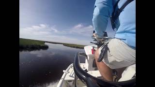 Mako Pro Skiff 19 Top Drive Tower Boat Seated tight turns [upl. by Barimah]