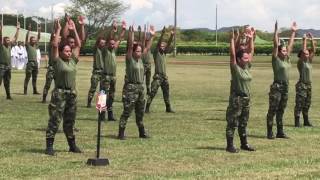 Entrenamiento de mujeres militares [upl. by Elvira491]