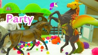 New Years Eve 2017 Party with Breyerfest Mare  Breyer Traditional Horses  Play Video [upl. by Notslah]