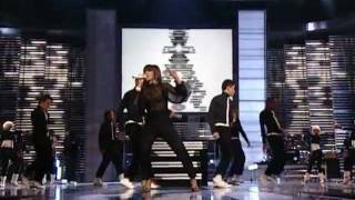 Nelly Furtado Feat Timbaland  Promiscuous amp Maneater Live at Fashion Rocks 2006 [upl. by Gianni366]