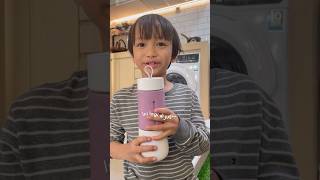 Kids make their own murbei yummy berry blender protableblender diy cooking forkids juice [upl. by Lamarre78]